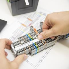 258-5005/000-005 Ribon, 74 metre Kırmızı